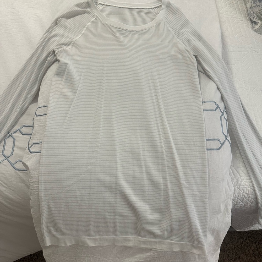 women’s lululemon swiftly tech long sleeve